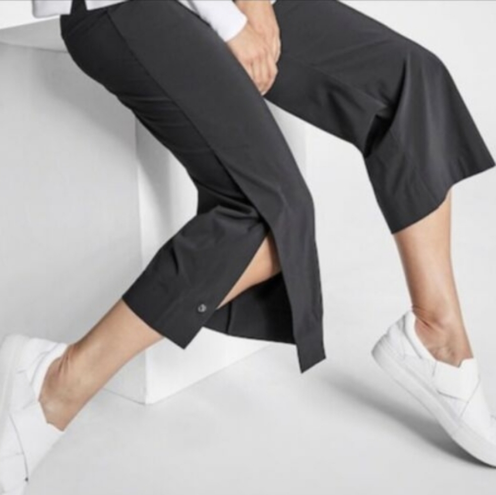 NWT Athleta Tribeca Crop Pants